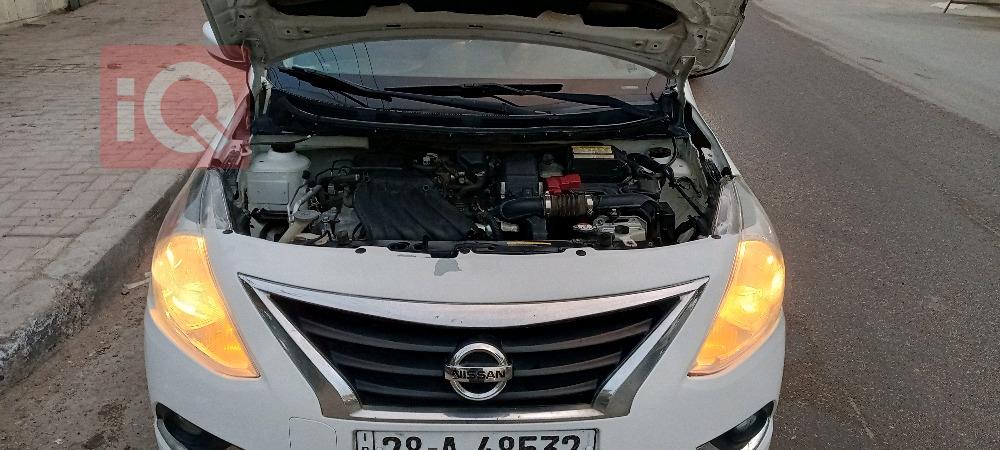 نيسان فيرسا